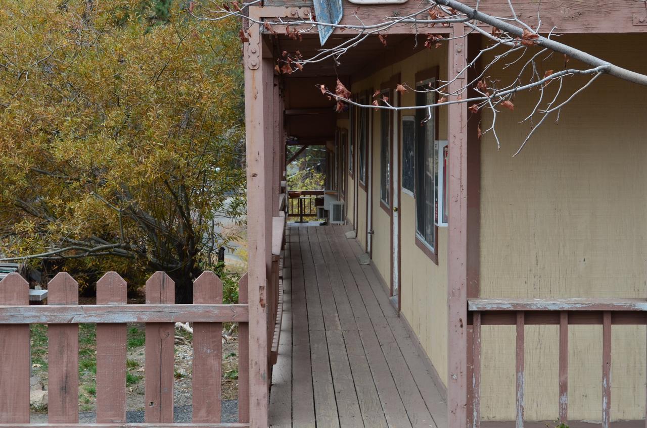 Deep Creek Motel Running Springs 外观 照片